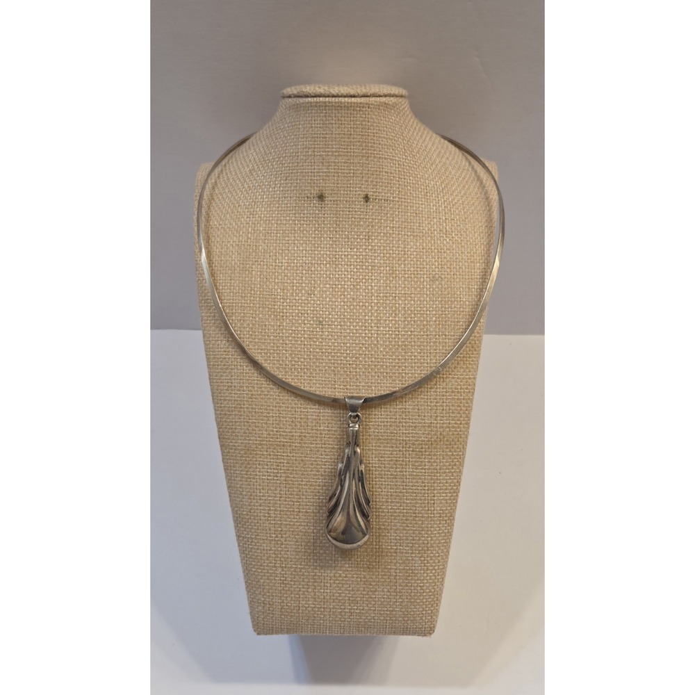 Heavy Victorian Sterling Silver Perfume Pendant On 18" Collar Necklace‎